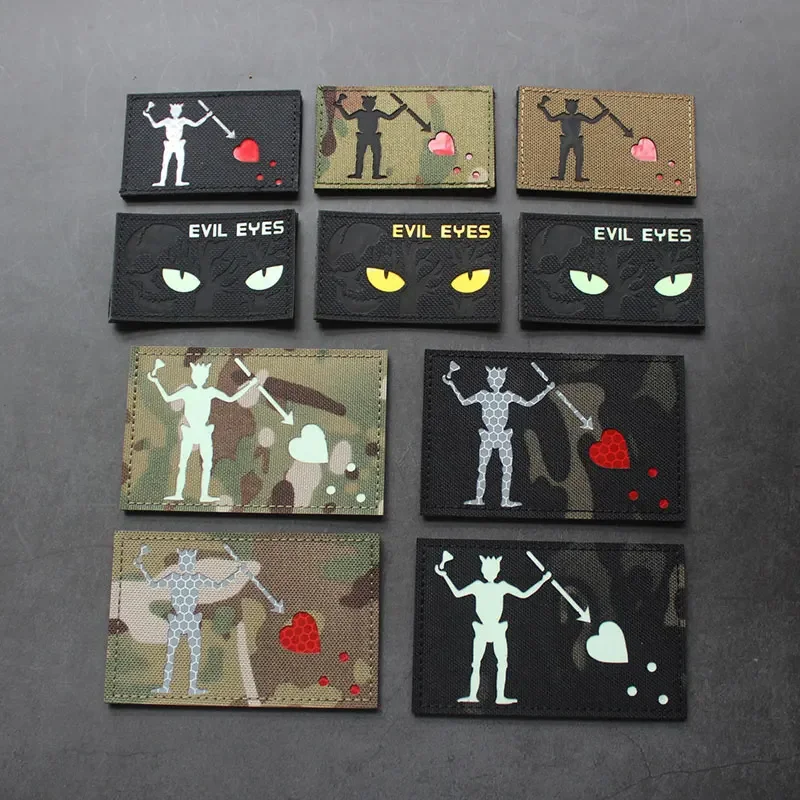 Brazalete adhesivo con grabado láser que brilla en la oscuridad de la bandera pirata Edward - imagen 2