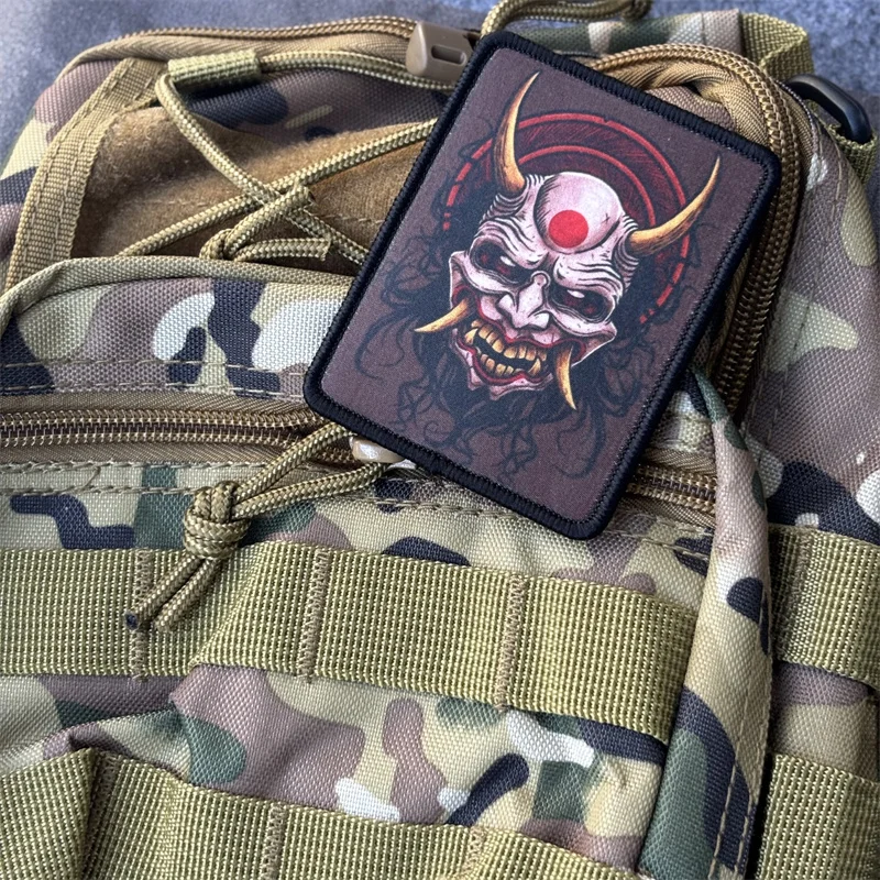 Parche táctico "Horned Evil Demon Samurai", insignia de moral militar, brazalete estampado, parches de gancho, ropa, mochila, pegatina