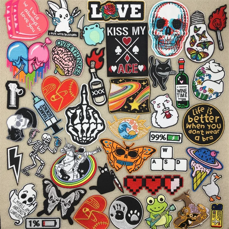 Parches divertidos de Anime para ropa, pegatina de dibujos animados de calavera Punk, chaqueta, parches bordados DIY para banda de ropa, parches para planchar