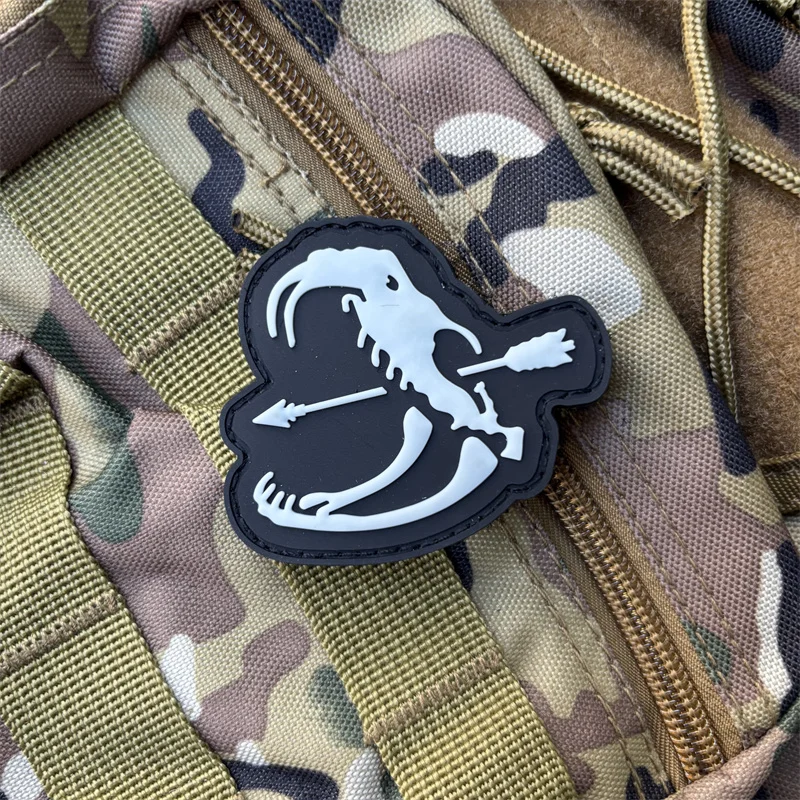 Parche táctico "calavera de dinosaurio", parche de PVC 3D, insignia de moral militar, parches de gancho, pegatinas para ropa y mochila - imagen 4