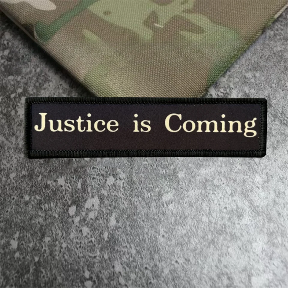Parche táctico Justice Is Coming, brazalete con gancho y bucle impreso divertido, insignia de moral militar, pegatinas para mochila y ropa - imagen 4