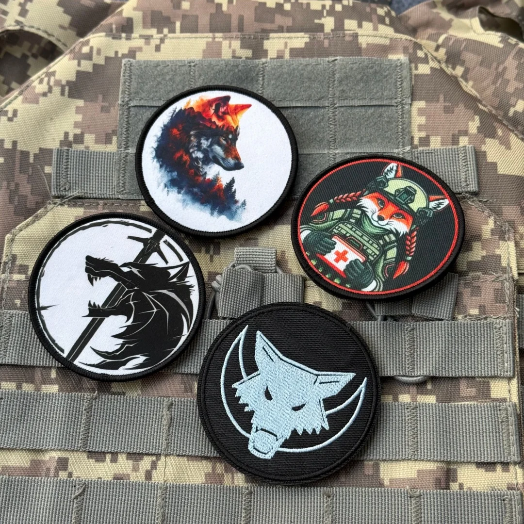Parche táctico de insignia de moral de lobo y zorro médico, apliques personalizados tácticos militares, gancho impreso, pegatinas para mochila y ropa