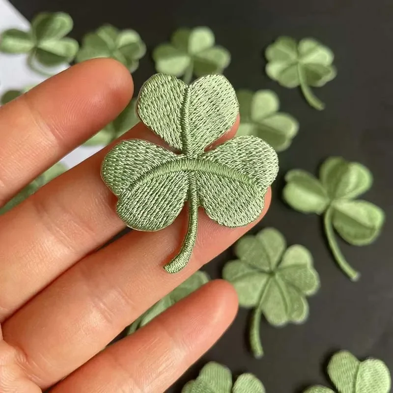 5 uds/parche de apliques de hojas de tela verde, bordado de flores de trébol de la suerte, parches para planchar para ropa, pegatinas de reparación de ropa - imagen 5