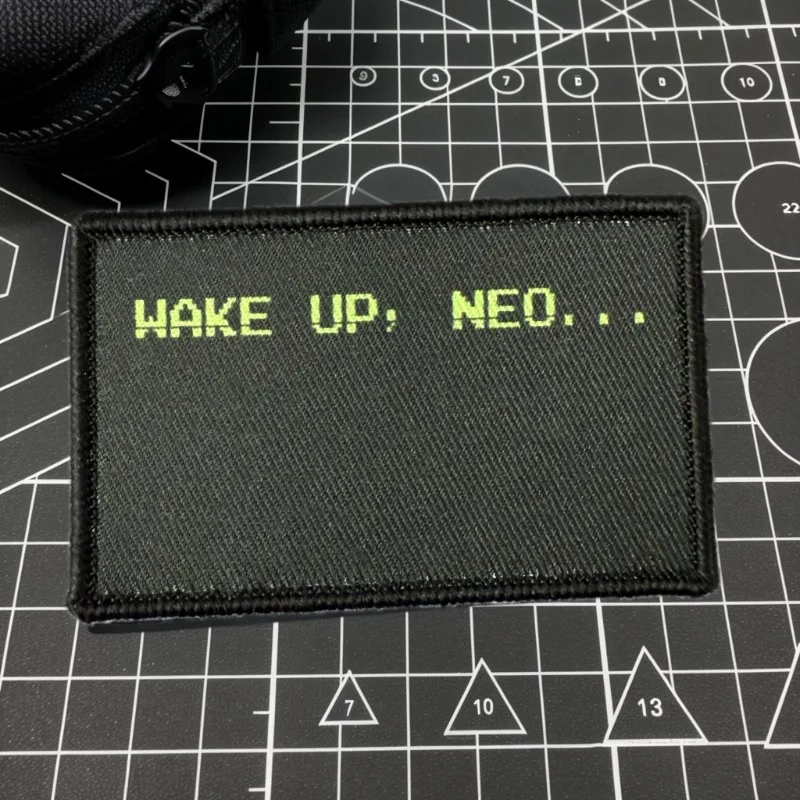 Despertador, Neo... Parche táctico con emblema de gancho y bucle impreso, insignia de moral militar, brazalete de combate, pegatinas para mochila - imagen 3