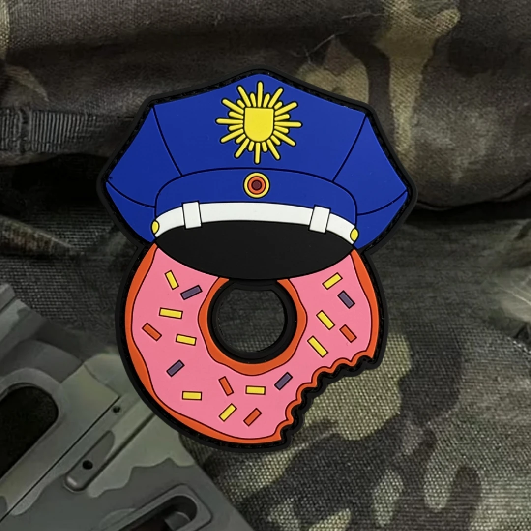 Un Donut usando un sombrero Unny Morale insignia parche táctico militar brazalete PVC gancho y bucle al aire libre mochila accesorios pegatinas - imagen 3