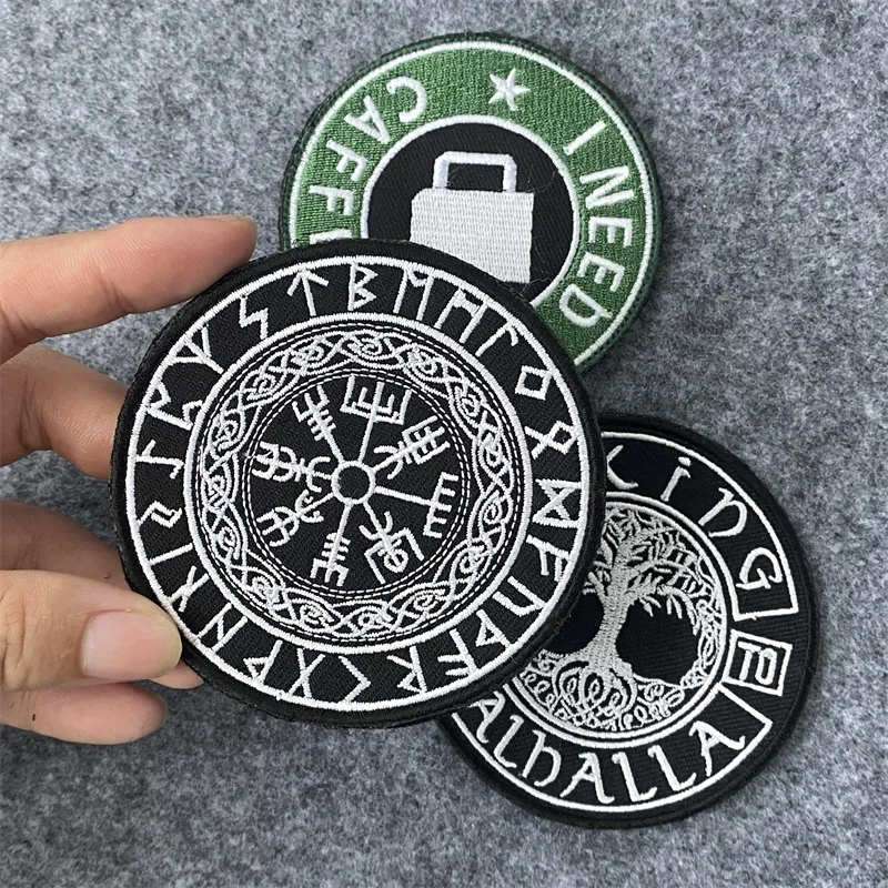 Parche bordado "I Need Caffeine", insignia de moral táctica militar, brazalete, gancho y bucle, mochila, ropa, pegatina decorativa - imagen 4