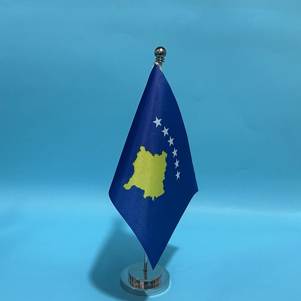 BANDERA DE SKY Bandera de escritorio de oficina Bandera de Kosovo 14x21 cm Poliéster Bandera de mesa de Kosovo Bandera nacional Bandera de país Adornos de escritorio Banderas - imagen 4