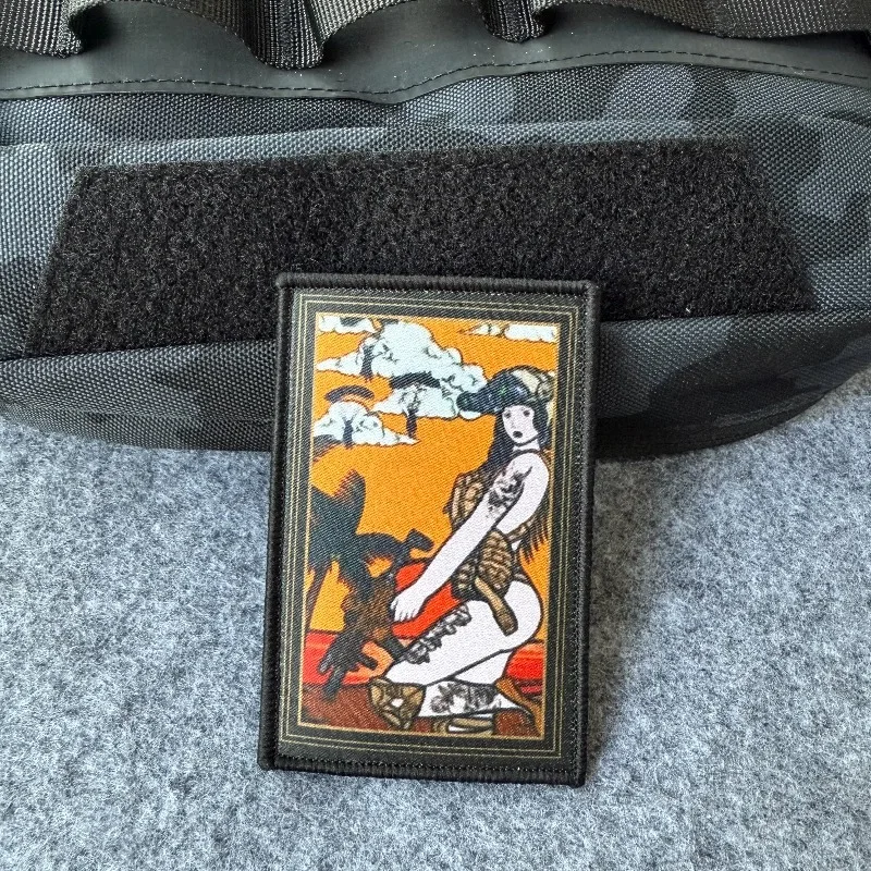 Parche táctico de chica conejito de estilo Vintage, insignia de moral de chica Retro, parche militar con gancho para mochilas, chaquetas y ropa - imagen 4