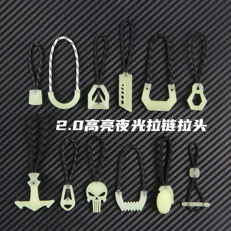 Cabeza de tracción que brilla en la oscuridad, accesorios de mochila con función táctica, mango de extensión de cuerda, cola de tracción, ropa de otoño para exteriores - imagen 3