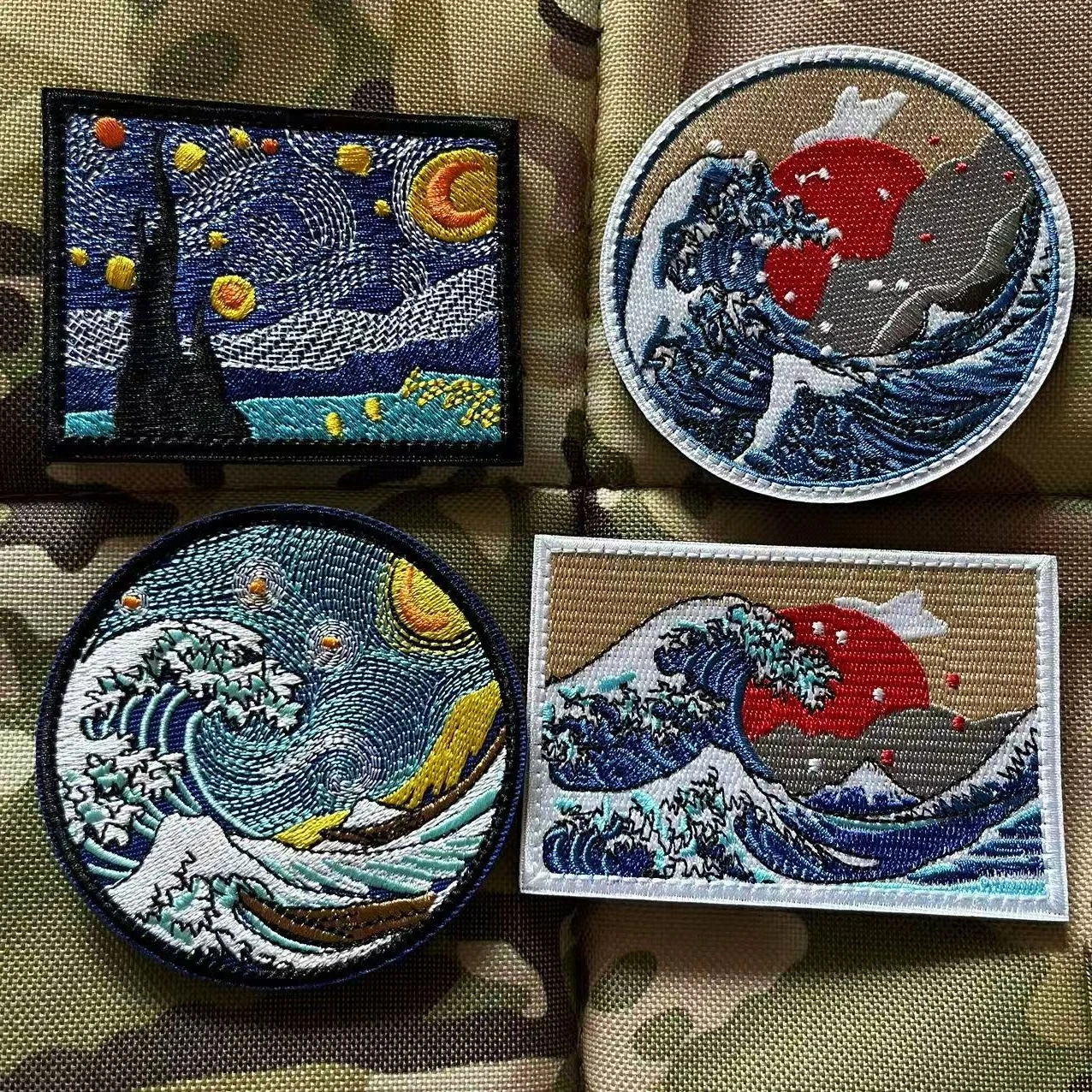 Parche bordado de la gran ola de Kanagawa Japón, parches tácticos con gancho trasero, insignias para mochila, bordado de ondas marinas y estrellas - imagen 2