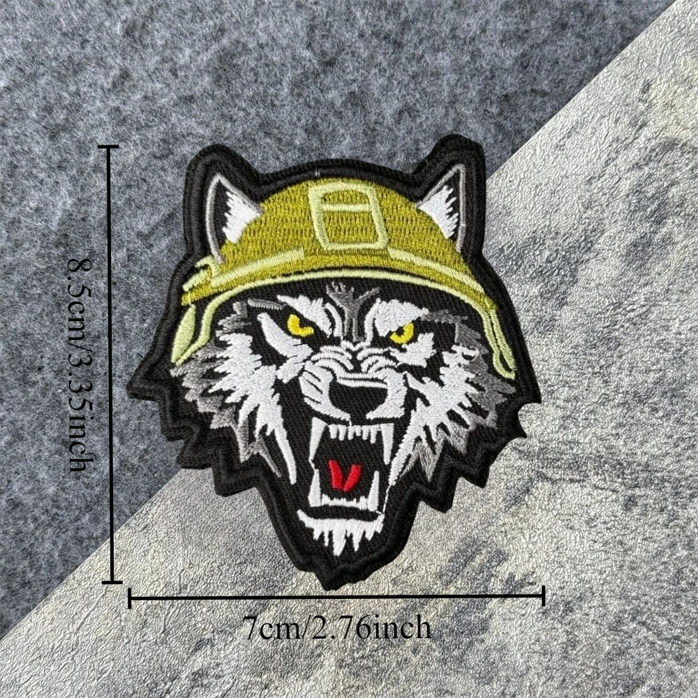 "Wolves y mapachos portando cascos" insignia de moral táctica brazalete del ejército militar parches de bucle de gancho bordados pegatina para mochila - imagen 2