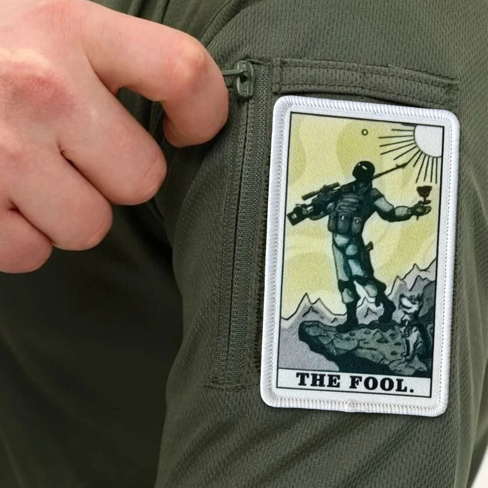 Parche táctico de moral de soldados, divertido parche de gancho y bucle Trubadur THE FOOL, insignia militar, brazalete, pegatinas para mochila, accesorios - imagen 3