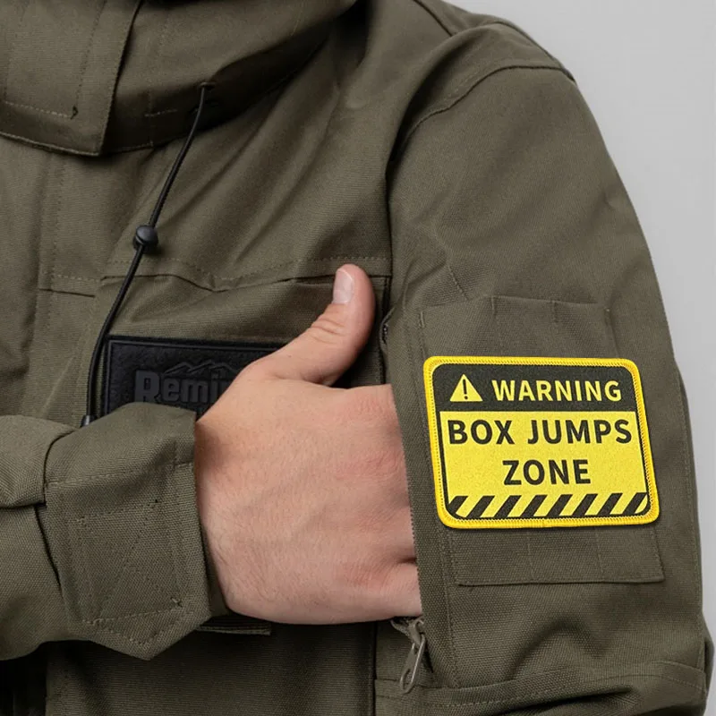 Caja de advertencia JUMPS ZONE parche táctico parches de gancho y bucle brazalete insignia de moral militar Chevron mochila chaleco pegatinas - imagen 3
