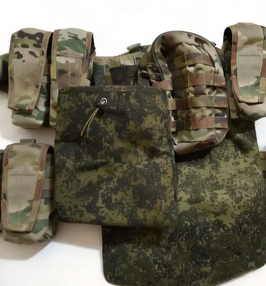 Bolsa táctica plegable Flecktarn MOLLE para accesorios y botellas - imagen 3