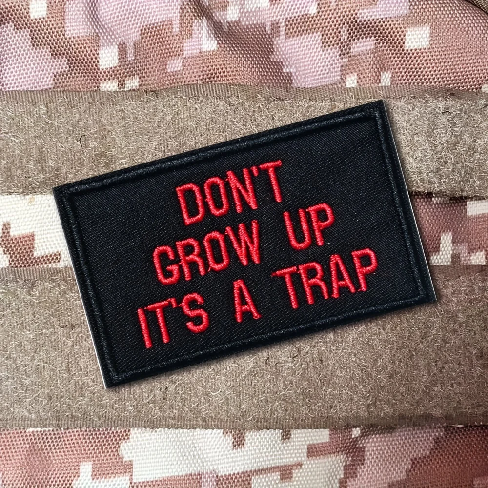 parches velcro mochila tácticos de bordados NO GROW UP Divertido Meme Parche bordado táctico Moral - Insignia de gancho y bucle de velcros para chaquetas, mochila militar Molle