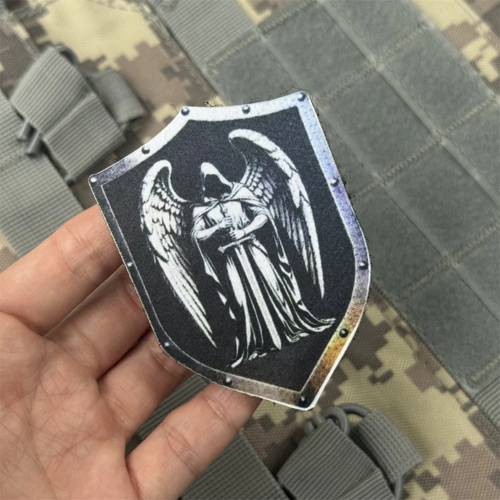 Parche táctico militar chevron ángel castigador con gancho y bucle - imagen 4