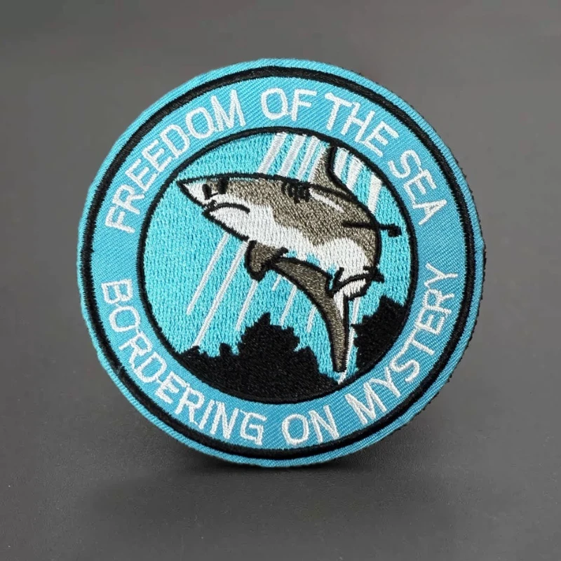 Parche bordado de tiburones, insignia de moral con gancho y bucle táctico, brazalete militar, pegatinas para mochila - imagen 2