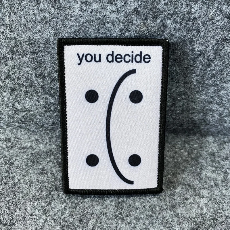 Pistola de mano PEW, insignia de moral, brazalete que decidas llorar, Parche de gancho y bucle, cara sonriente, emblemas divertidos, pegatina táctica Meme - imagen 3