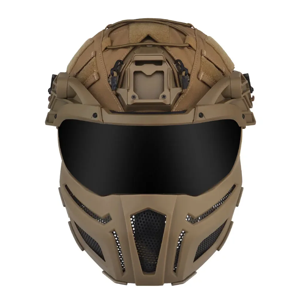 Un primer plano de un casco de camuflaje