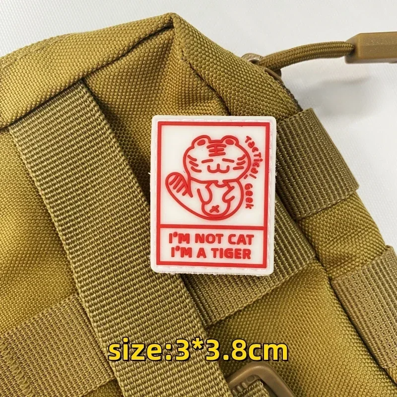 Parches luminosos de PVC para ropa, insignia de moral de Tigre, no soy un gato, pegatinas tácticas para mochila - imagen 4