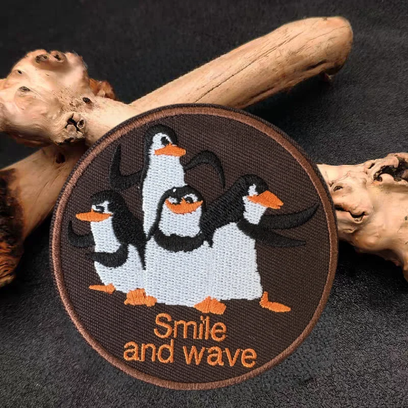 Parche bordado de sonrisa y onda, brazalete táctico con gancho y bucle, sombrero, insignia de moral, mochila, parches adhesivos decorativos para ropa - imagen 2