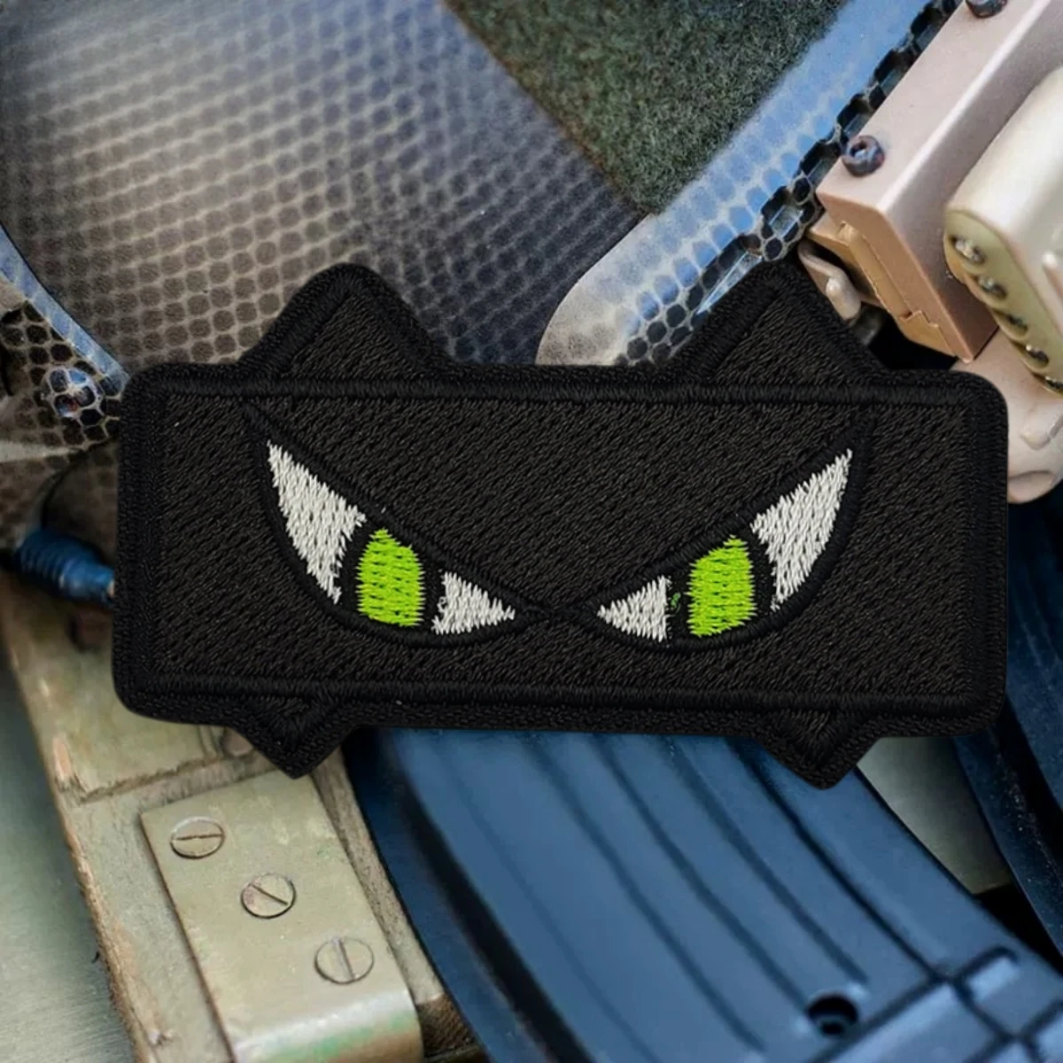 Parches bordados con insignia de moral divertida de fantasma táctico de ojo de gato para ropa, brazalete personalizado militar, pegatina para mochila con gancho y bucle - imagen 4