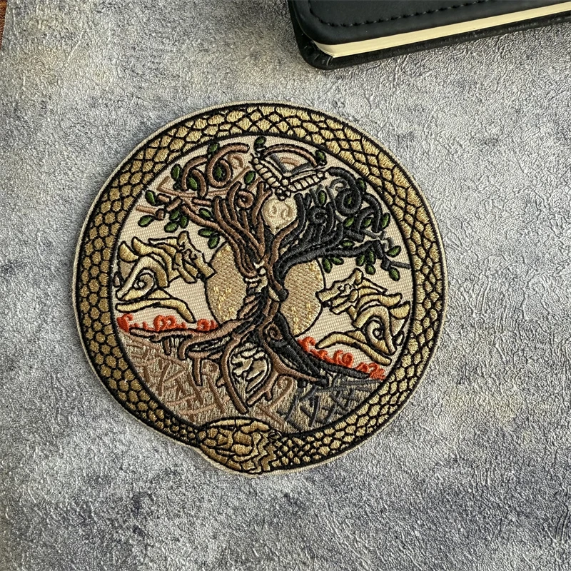 Parche de árbol de la vida insignia moral táctica Airsoft fuerzas especiales Meme Comics Lobo Fenrir serpiente nórdico Jormungandr mochila pegatina - imagen 5