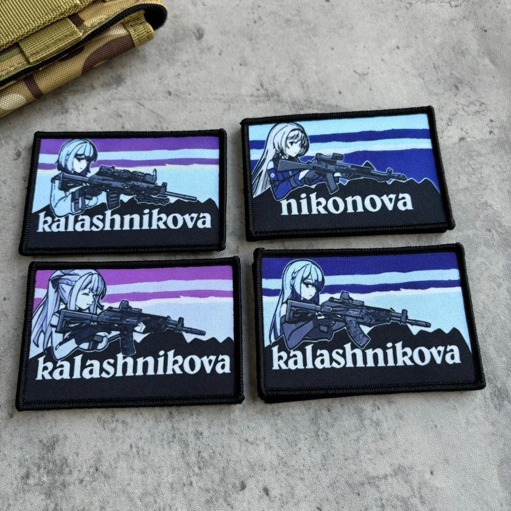 Parches tácticos de Chica de Anime para niñas, parche de bandera con gancho y bucle Kalashnikova, insignia de moral del ejército militar, pegatinas para mochila
