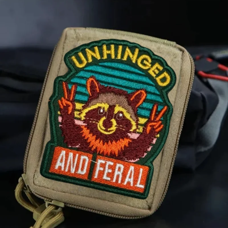 Parche bordado de mapache desengrasado y Feral, chaleco táctico, insignia de moral con gancho y bucle, pegatinas para mochila, parches para brazalete para ropa