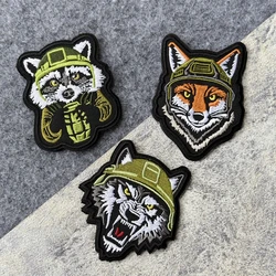 "Wolves y mapachos portando cascos" insignia de moral táctica brazalete del ejército militar parches de bucle de gancho bordados pegatina para mochila