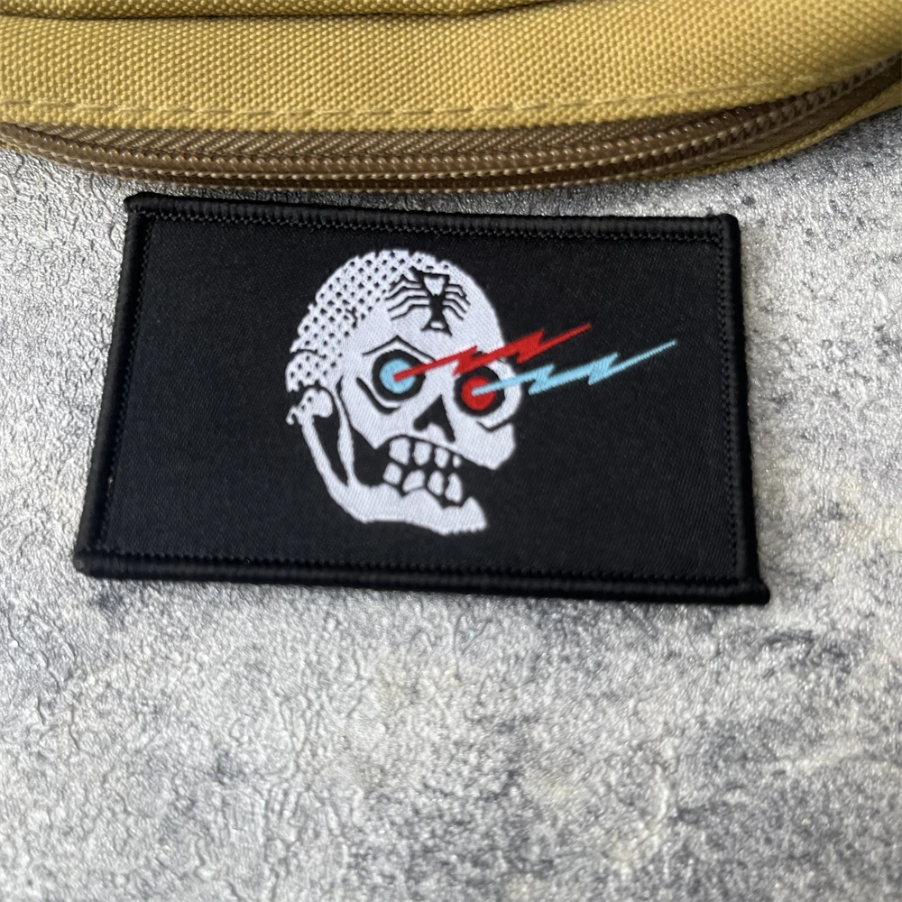 Parche táctico eléctrico de calavera y moral, brazalete del ejército militar, parches tejidos con gancho para ropa, mochila, pegatina decorativa - imagen 3