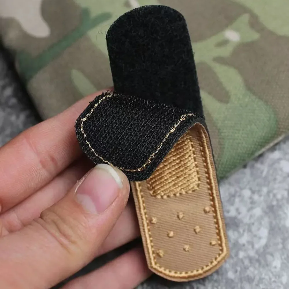 1 Uds. Parche de tela bordado con tira de vendaje de tirita falsa con apliques de decoración de bucle de gancho parches militares para sombreros de mochila - imagen 3