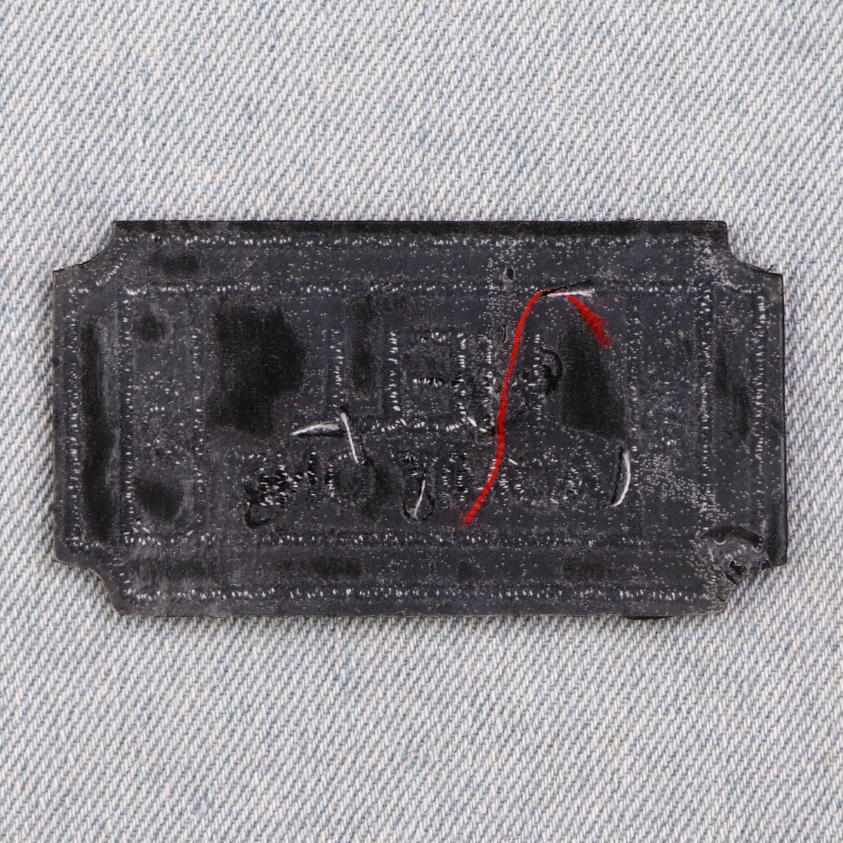 Parche bordado entradas rojas – Insignia táctica para coser chaqueta - imagen 2