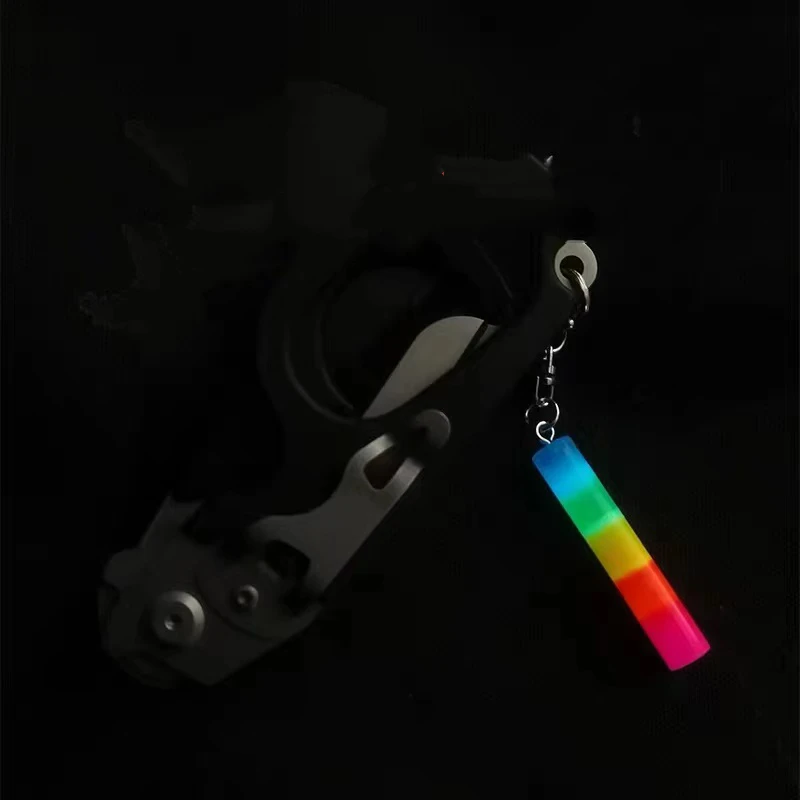 LLavero de marcador de señal autoluminoso de resina, colgante EDC luminoso de palo colorido, tubo no tritio, hebilla colgante creativa para bolsa - imagen 3