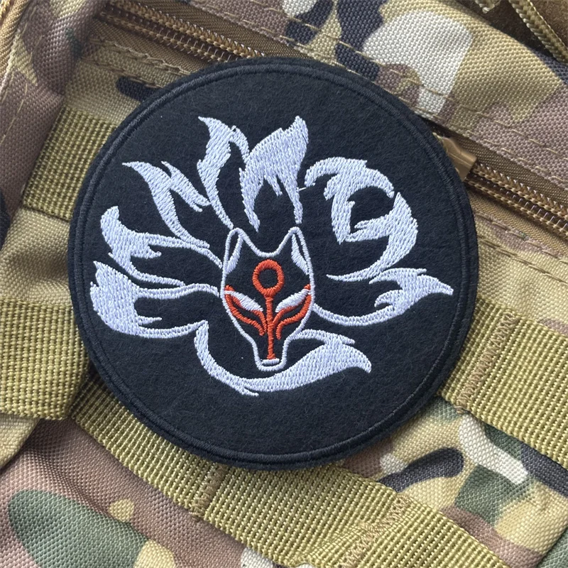 Parche bordado de zorro táctico de nueve colas, insignias de moral de animales militares, parches de bucle de gancho, pegatinas para mochila para ropa - imagen 3