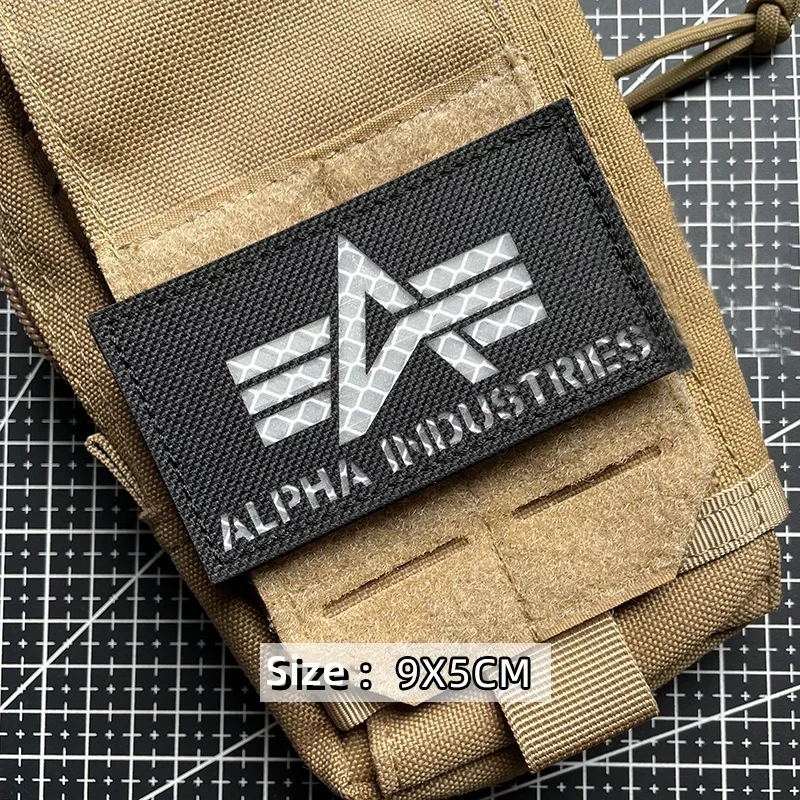 Brazalete táctico con emblema de moral reflectante Alpha ruso tallado con tres barras parche de gancho y bucle pegatina para mochila parches militares - imagen 4