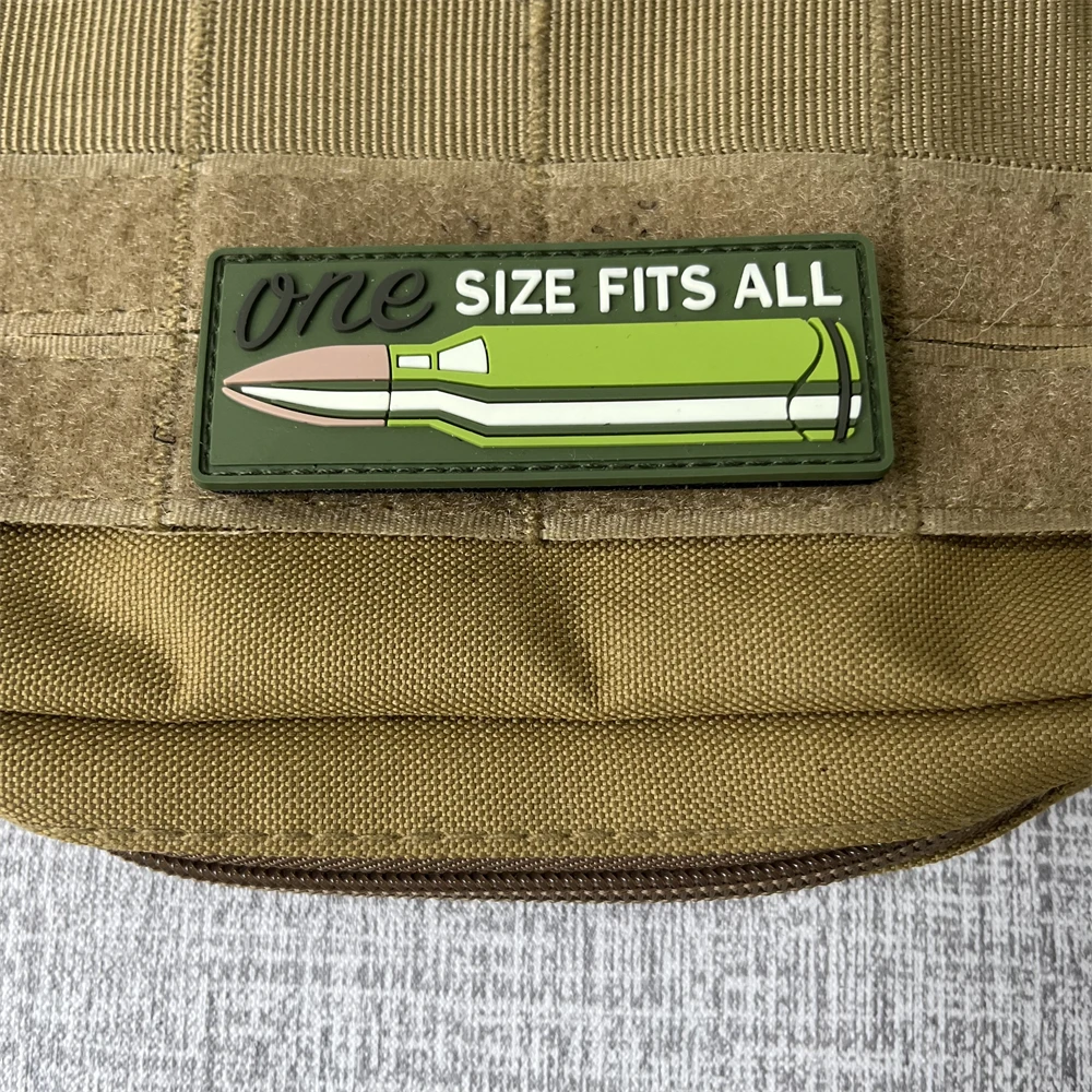 El Guapo parches de PVC de vaquero rosa de doble pistola, insignia de moral NLAW, mochila táctica, pegatina de gancho y bucle - imagen 2