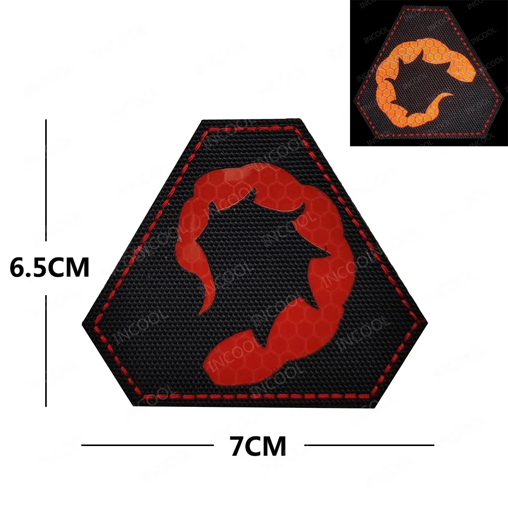 Parche de escorpión de goma de PVC, insignias tácticas, brazalete infrarrojo reflectante IR, decoración de hombro, parches para chaquetas y mochila - imagen 4