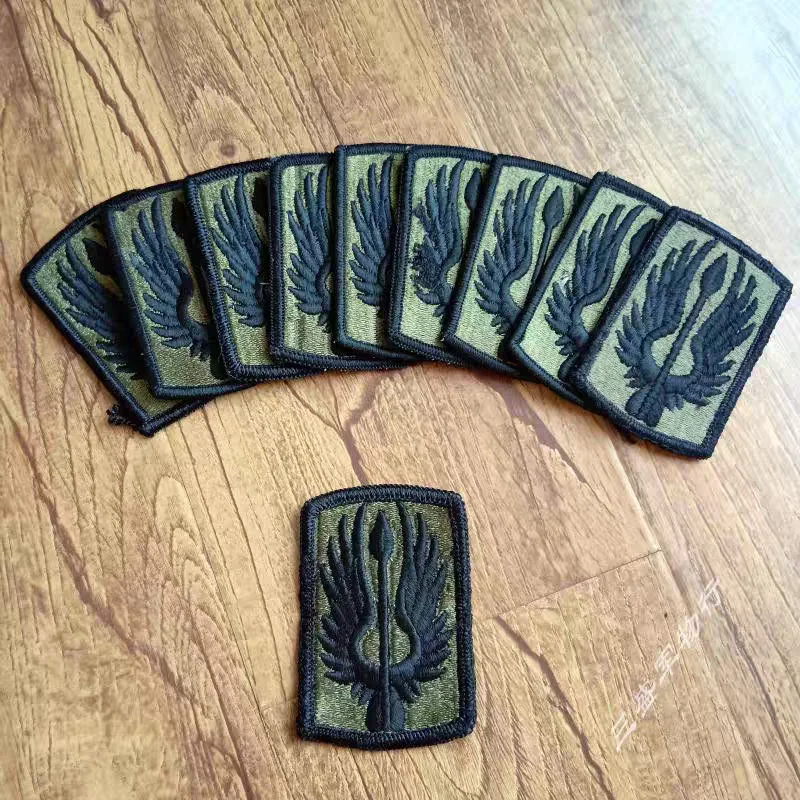 Brazalete con insignia bordada con logotipo cosido de la 18a Brigada Aérea