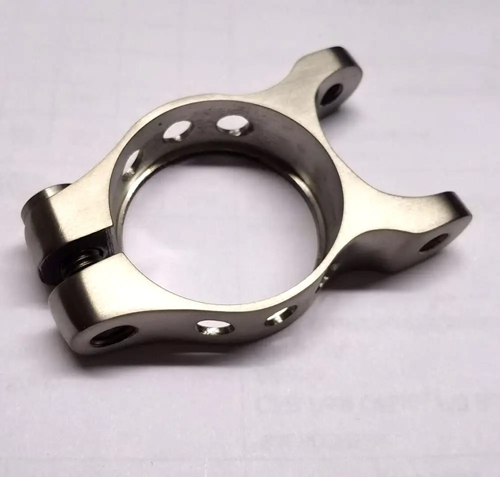 Soporte de tija de sillín de bicicleta ultraligero de aleación de titanio de 31,8mm / 34,9mm Clip de estante trasero abrazadera de tija de sillín de bicicleta - imagen 3