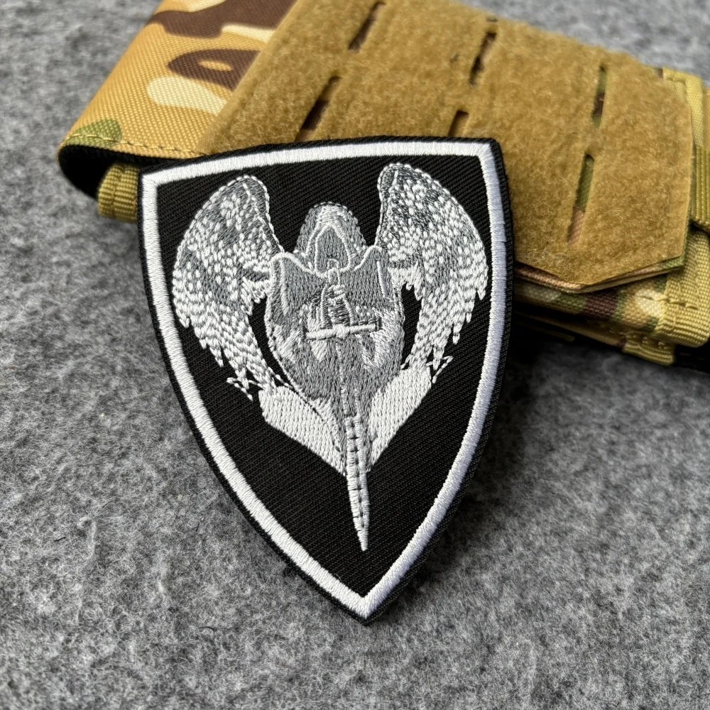 Parche táctico bordado arcángel guerrero velcro mochila y chaqueta - imagen 2