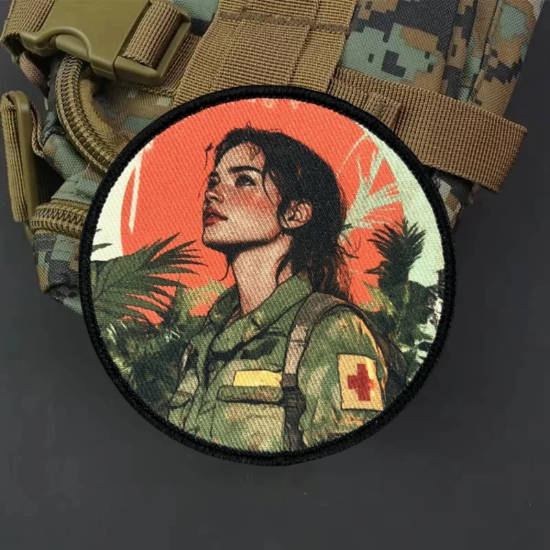 Parche de moral táctico para niñas de rescate médico, belleza de la paz, emblema de gancho y bucle impreso, brazalete militar Chevron, pegatinas para mochila - imagen 5