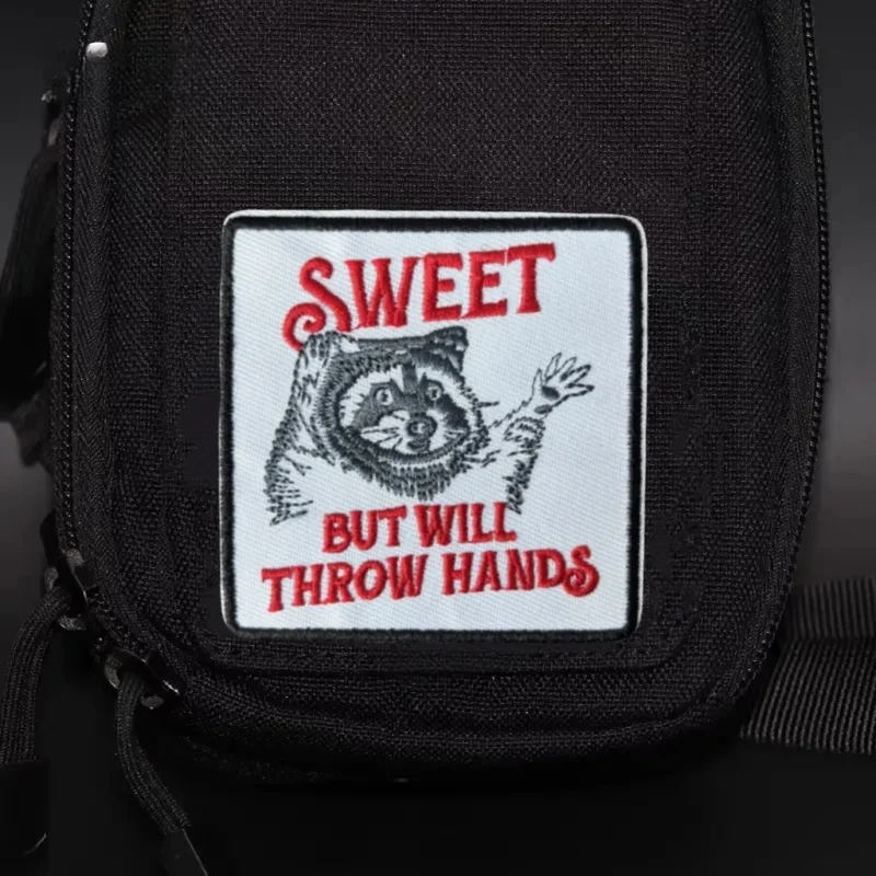 Parche táctico "Dulce pero lanzará las manos", insignia bordada de moral, gancho y bucle, mochila, decoración de ropa, pegatina, brazalete