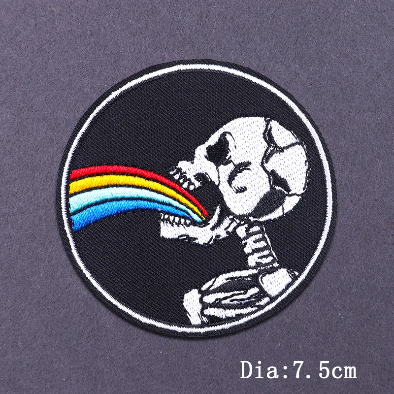 Parche bordado calavera punk – Para planchar o coser en chaleco táctico - imagen 5