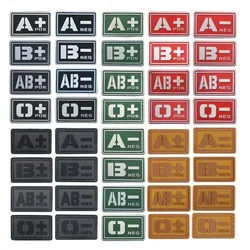 Parches de sangre negativa positiva 5*3CM/A B AB O, insignias tácticas militares de goma de PVC 3D, parches de bucle de gancho que brillan en la oscuridad