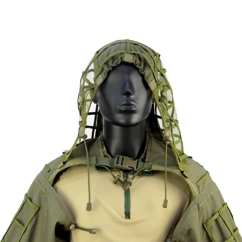 Vista trasera del traje Ghillie puesto