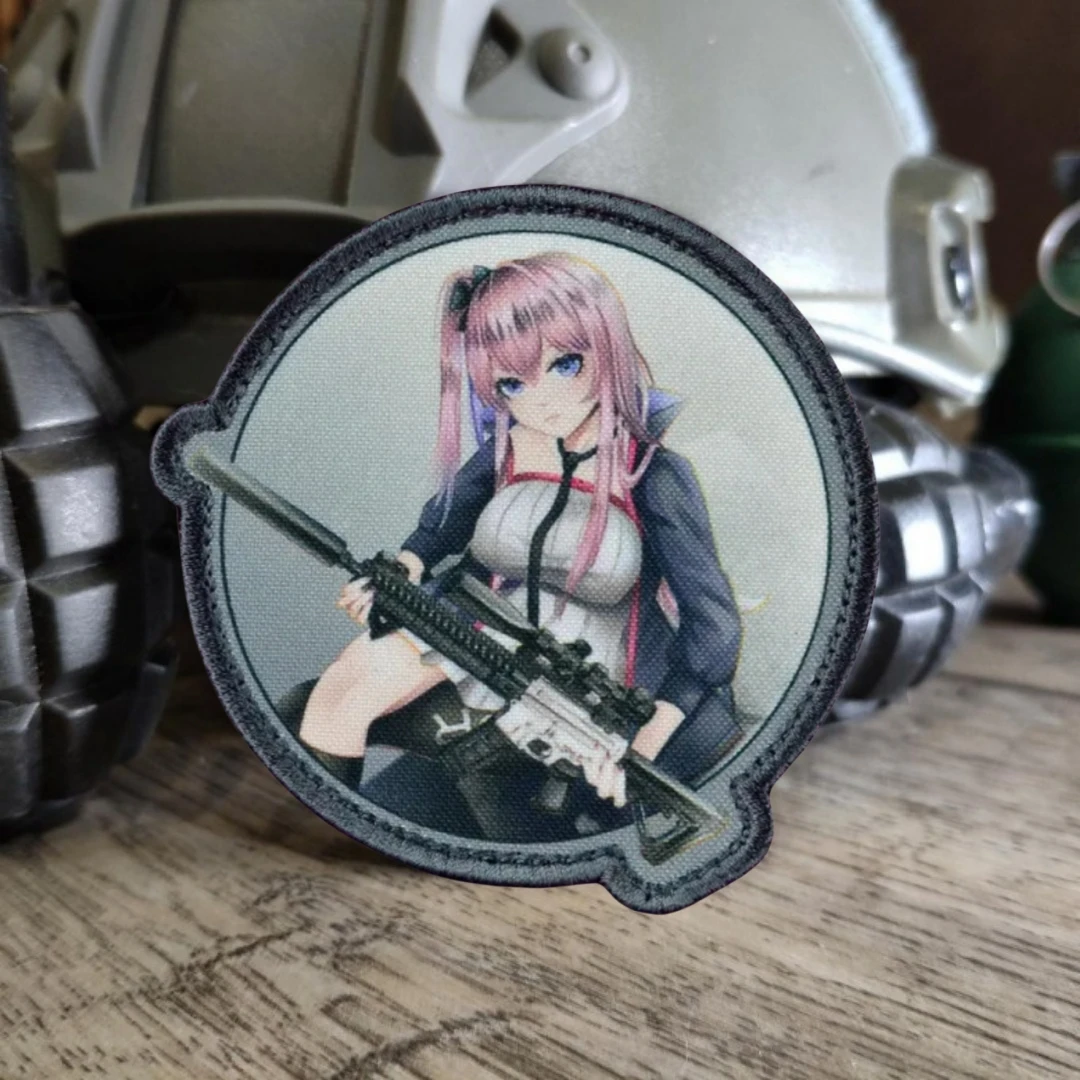 Parche táctico de primera línea para niñas P90, insignia de moral AR-15, brazalete del ejército militar, pegatina para mochila, parches de gancho impresos para ropa - imagen 2