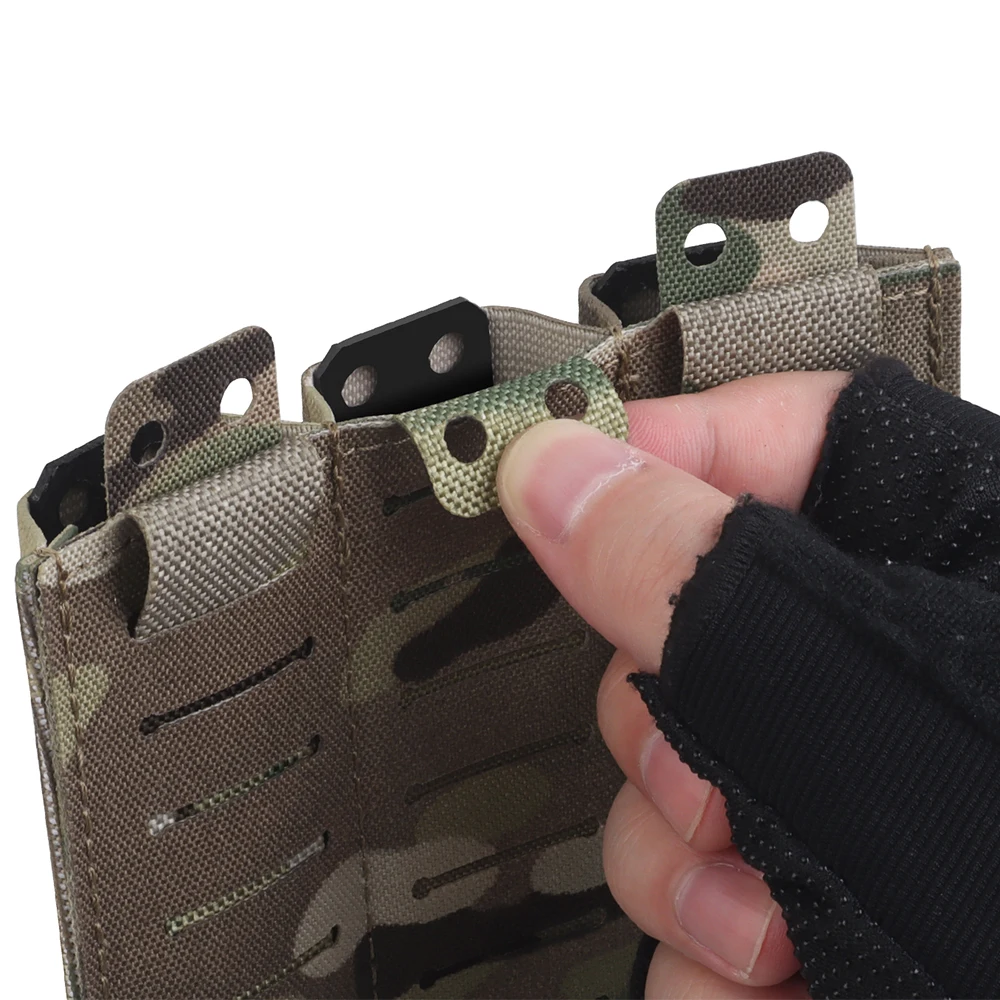Funda MOLLE cargadores con alojamiento linterna táctica frontal - imagen 3