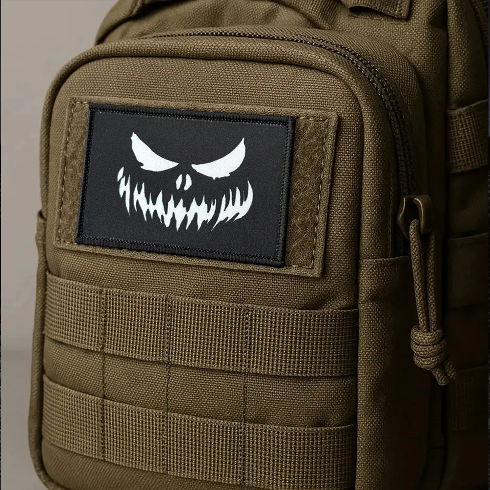 Parches Tácticos Divertidos con Cara de Fantasma, Insignia Militar de Moral, Emblema de Sonrisa Aterradora, Banda de Gancho y Bucle para Gorra - imagen 4