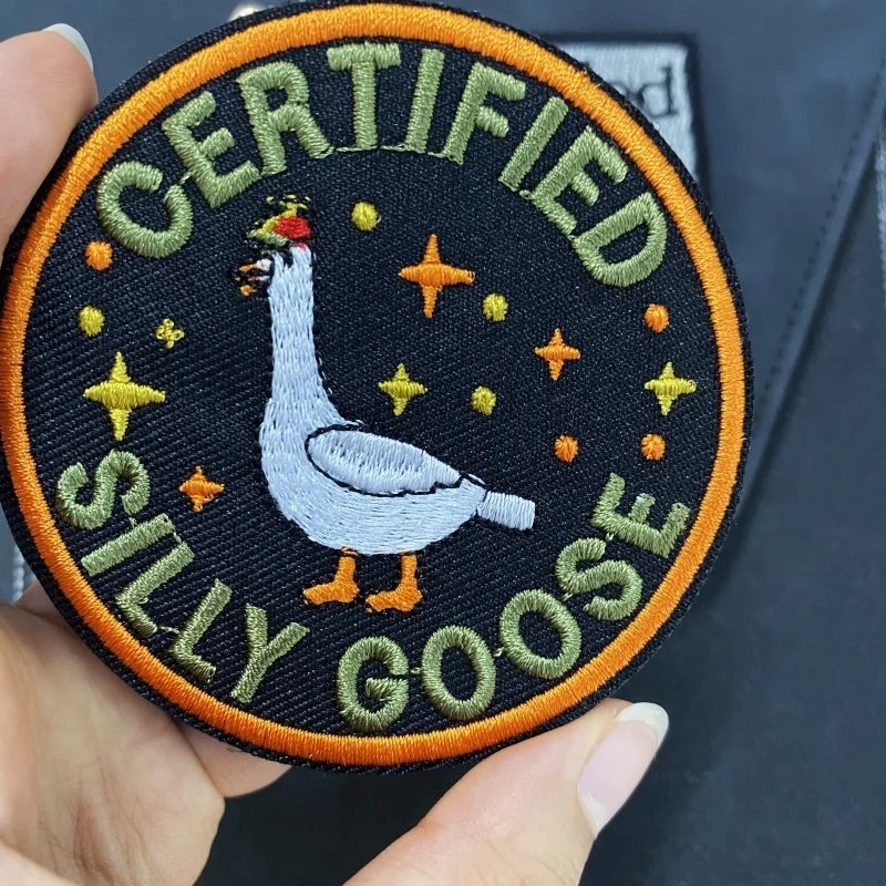 Insignia de moral de ganso blanco, insignia con bordado de gancho y bucle, emblema de mochila táctica, palos de personalidad - imagen 3